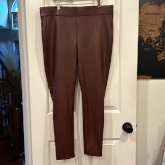Loft Faux Leather Pants - Picture 3 of 7